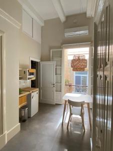 Palatial Flat inside Bright Duplex Penthouse