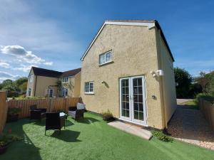 Pond Puddle at Pond Pool Cottage - 4hvězdičkové hotely ve městě Taunton