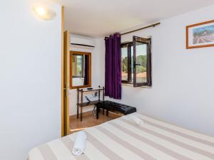 Apartments & Rooms Mihajica- Two Bedroom Apartment with Balcony and Sea View