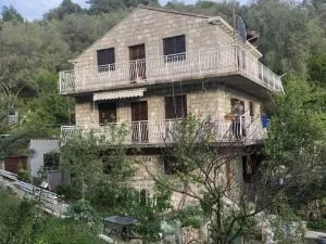 2 bedroom apartment with balcony - Šipanska Luka