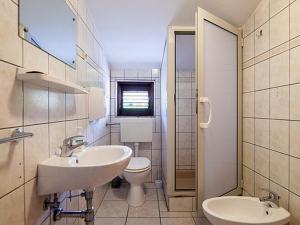 Apartments Malo Lago - One-Bedroom Apartment with Balcony and Sea View - Attic Apartment 3