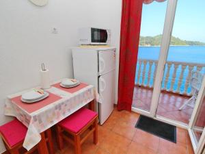 Apartments Filipovi - One-Bedroom Apartment with Balcony and Sea View A1