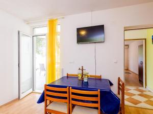Apartments Glavor - One Bedroom Apartment with Terrace and Sea View A1