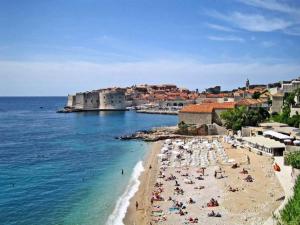 Apartment Magic - One Bedroom Apartment with Sea View