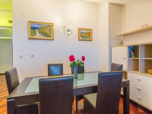 Apartment Sun & Sky - Two Bedroom Apartment with Balcony and Sea View