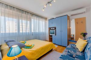 Studio Apartment Ecija ST - 3hvězdičkové hotely ve městě Split