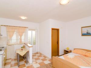 Apartments Skurla - Studio Apartment with Terrace A1 uti