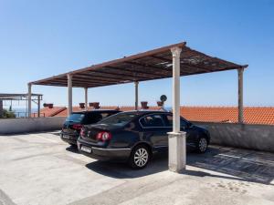 Guest House Kono - Two-Bedroom Apartment with Balcony and Sea View - Marka Gjaje Street