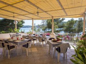 Villa Malfi - Standard One-Bedroom Apartment with Sea View A4