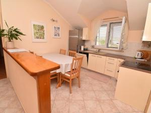 2 bedroom apartment with garden