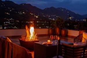 ELIVAAS 2 BHK With Balcony & Hill Lake - Antarmann Casa Ember