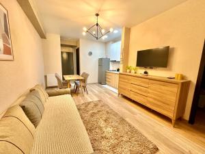 Beautiful Apartment With Balcony In Didi Dighomi