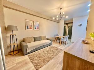 Beautiful Apartment With Balcony In Didi Dighomi