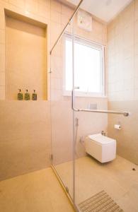 ELIVAAS 3 BHK With Balcony & Lake View - Antarmann Casa Mirage