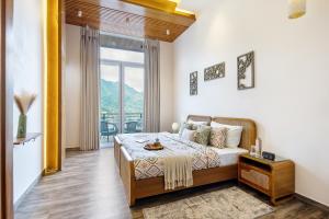 ELIVAAS 3 BHK With Balcony & Lake View - Antarmann Casa Mirage