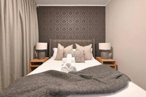 Bella - Stylish 1-Bed Apt in trendy De Waterkant with Balcony