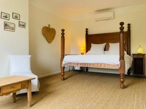 Maisons d'hotes ferme st pierre 2 suites avec repas, piscine, clim, cheminee ou baignoire spa : photos des chambres