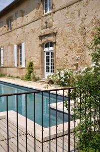 Maisons d'hotes ferme st pierre 2 suites avec repas, piscine, clim, cheminee ou baignoire spa : photos des chambres