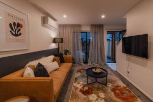 Luxury Central City Getaway