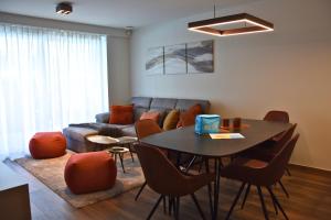 Port Orion - Brand new ground floor flat with pool