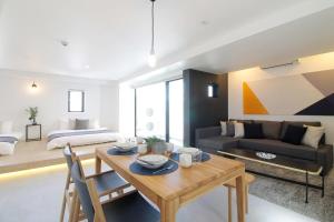 b hotel Heiwaodori 902 - Huge Apt in Famous Hiroshima dori for 6p