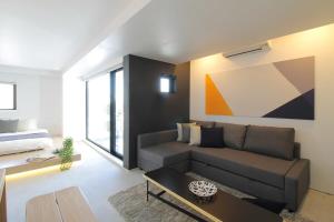 b hotel Heiwaodori 902 - Huge Apt in Famous Hiroshima dori for 6p