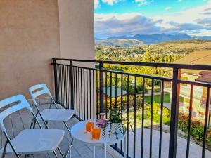 Apartment with View and Balcony