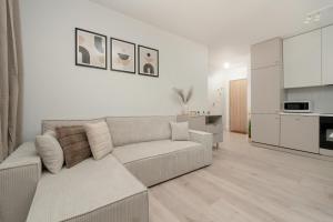 Spacious 2-bedroom Apartments by Noclegi Renters