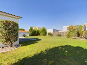 Maisons de vacances Maison pour 8 avec jardin a 600m de la plage : photos des chambres