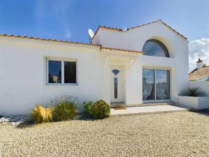 Maisons de vacances Maison pour 8 avec jardin a 600m de la plage : Maison de Vacances