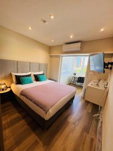 Lx Art Flats | Flat Two