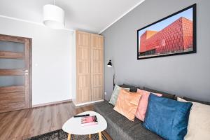 Golden ApartmentsOp25