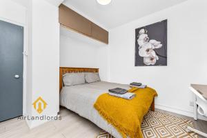 Fantastic 4 bedroom apartment in Russell Square