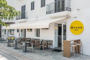 Ryans La Marina