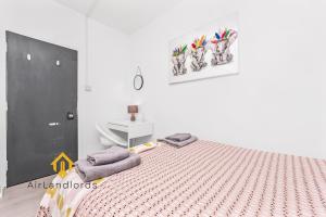 Fantastic 4 bedroom apartment in Russell Square