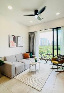 New luxury Saigon River Condo