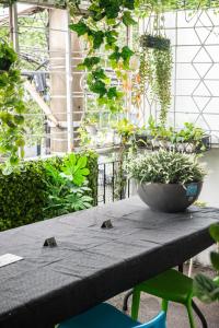 Homey and Cozey Poblacion Makati S06