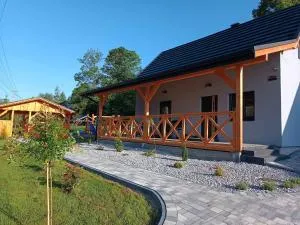 Chaty Baribala- Domki w Górach z Balią z Jacuzzi Sól - 拉伊恰