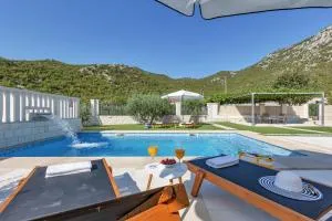 Villa Bura - Resort Moja stina - Seoca