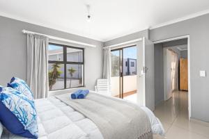 Weaver Manor On Calypso by Host Agents