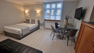 Double Studio room in Aspen Serviced Apartments