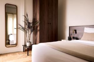 Lime Residences, Syntagma by Aura Homes