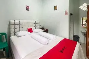 RedDoorz near Kantor Bupati Tapanuli Tengah Aek Tolang - Halangan