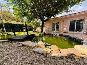 Jim et Otta, Gîte dogfriendly, 3 étoiles tourisme, 200m de la forêt - Bascons