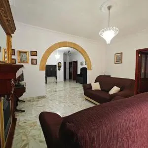 Spacious 4-Bedroom Apartment - Mosta