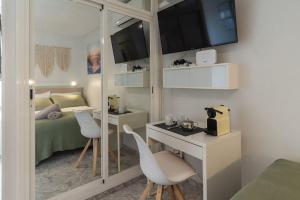 Ideal parejas y nómadas - Teletrabajo, vistas al mar, WiFi alta velocidad, AC y cerca de la playa