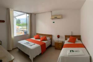 Hotel los leones Melgar