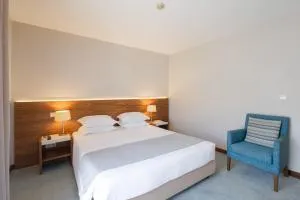 纳瓦拉斯酒店 - 蒙丁-迪巴什图