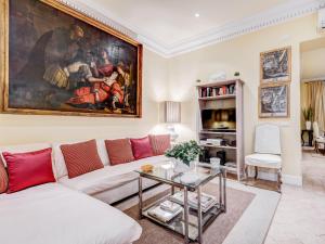 RSH Spanish Steps Apartments