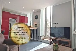 Le Bouda avec un balcon vue sur la République - Issel